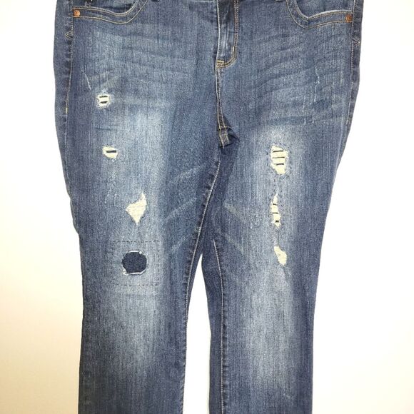 Torrid Destruction Patch Skinny Jeans 20 - Picture 3 of 10